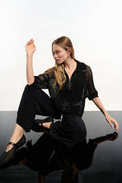 Vicscose Blend Boxy Sweater Knit With Zipped Neckline in Black
261634