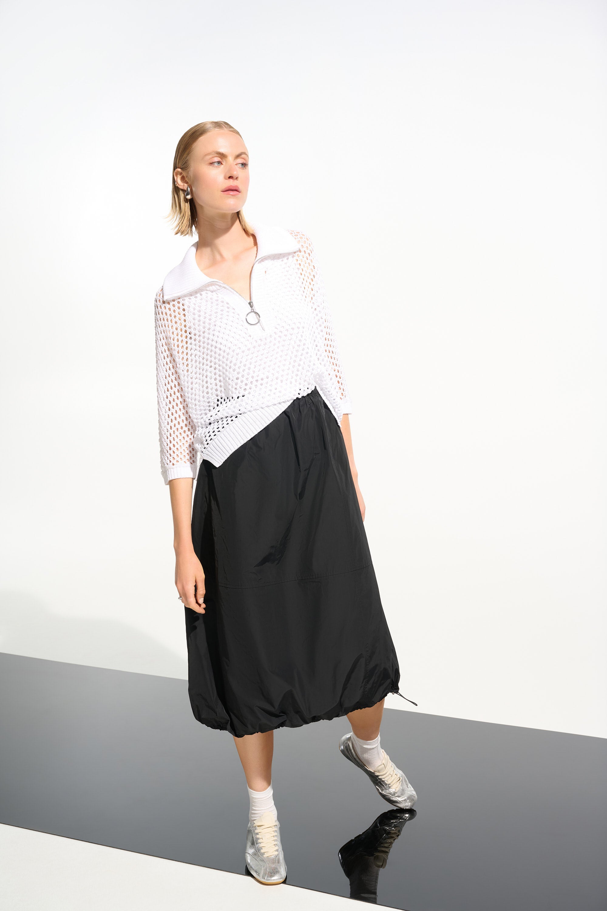 Vicscose Blend Boxy Sweater Knit With Zipped Neckline in White 261634