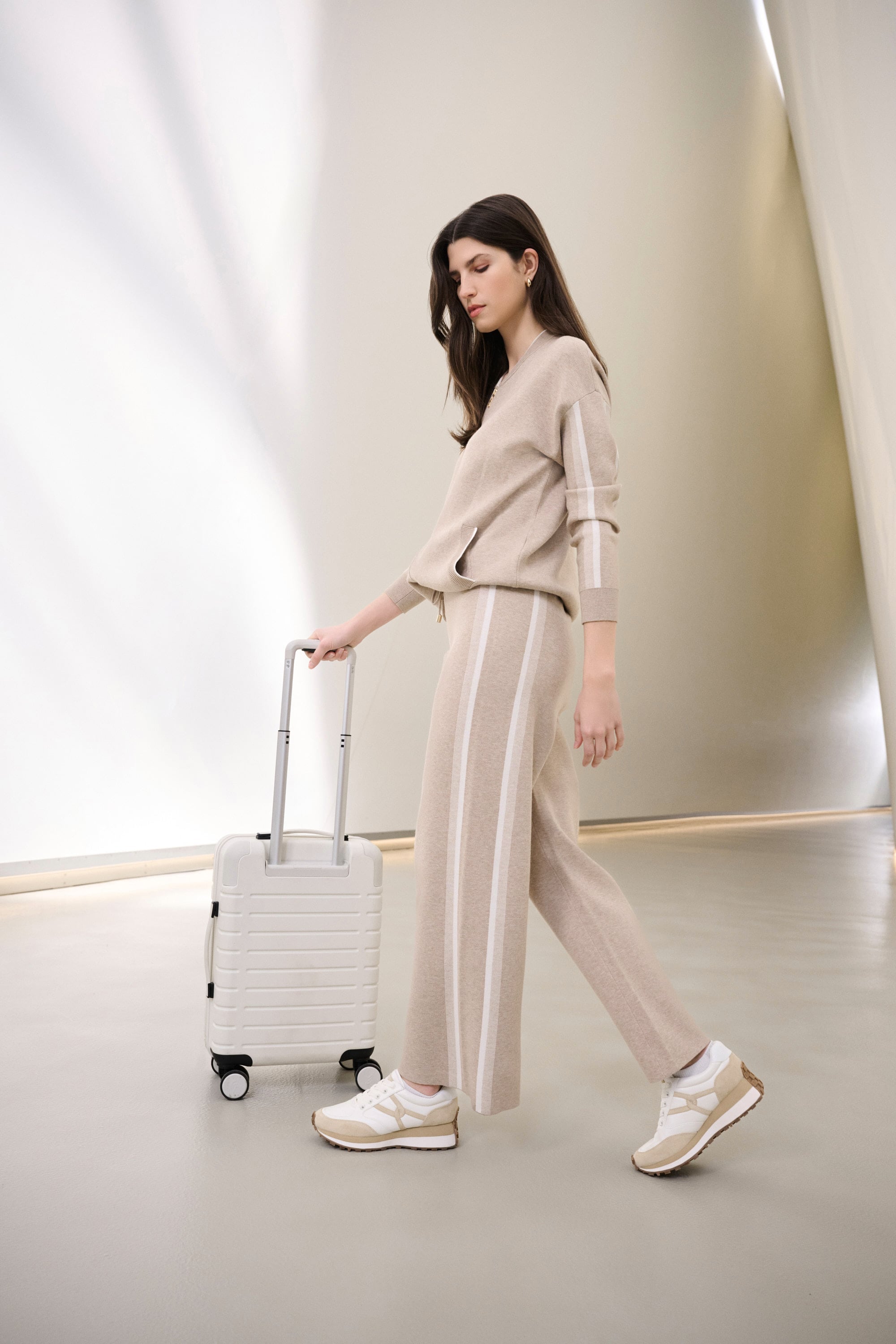 Striped Wide-Leg Sweater Pants
264613 by Joseph Ribkoff