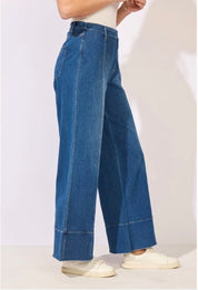 ESCAPE BY HABITAT Comfort
Relaxed Jean
E64067F6 - Midwash