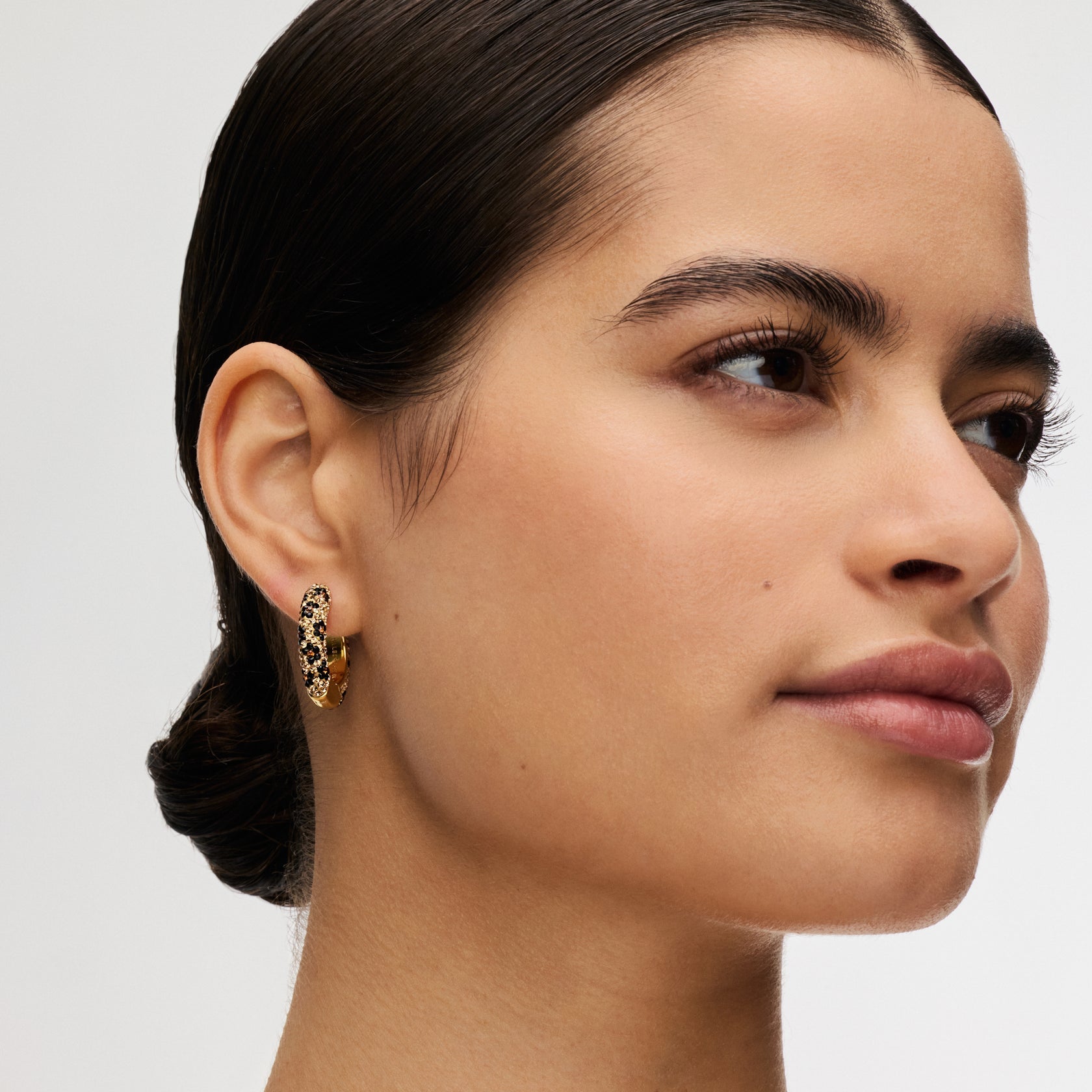 LEOPARD MEDIUM SPARKLE HOOP EARRINGS