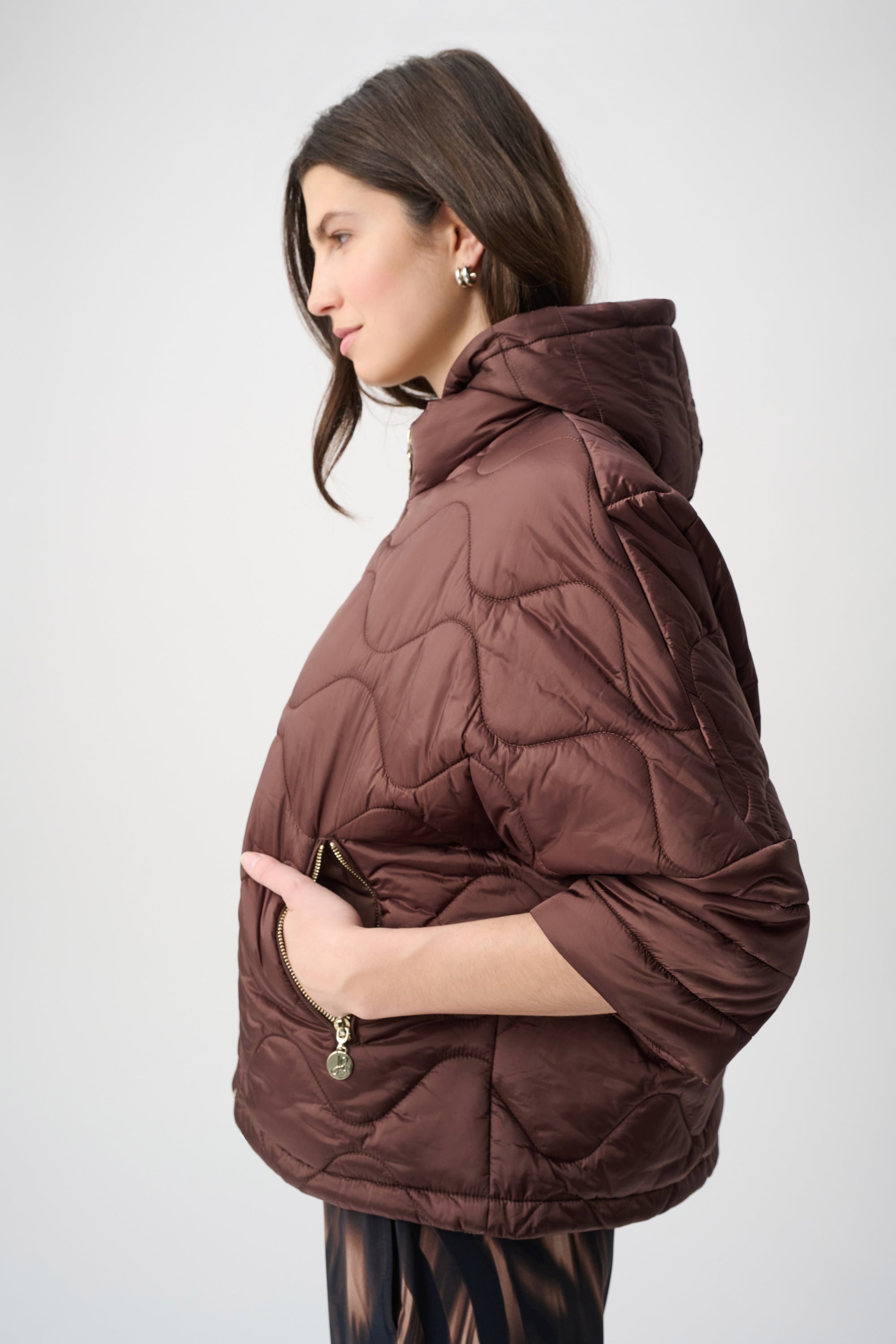 Hooded Quilted Cocoon Jacket
264604 by Joseph Ribkoff