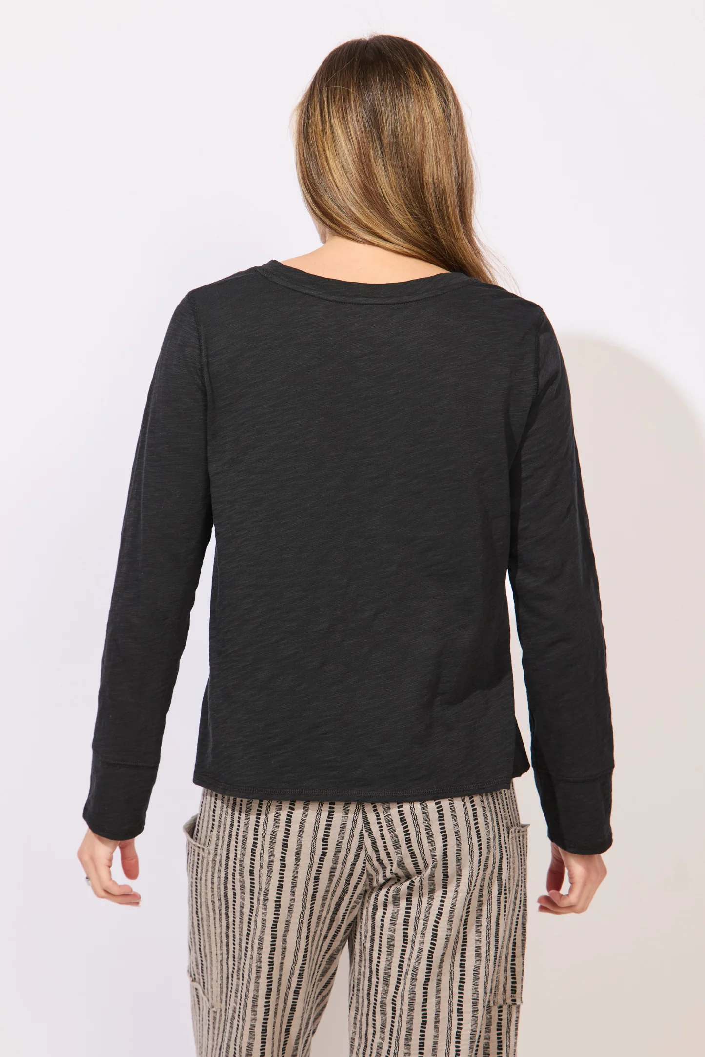 Escape by Habitat Peruvian Cotton twist tee 10033 - black￼