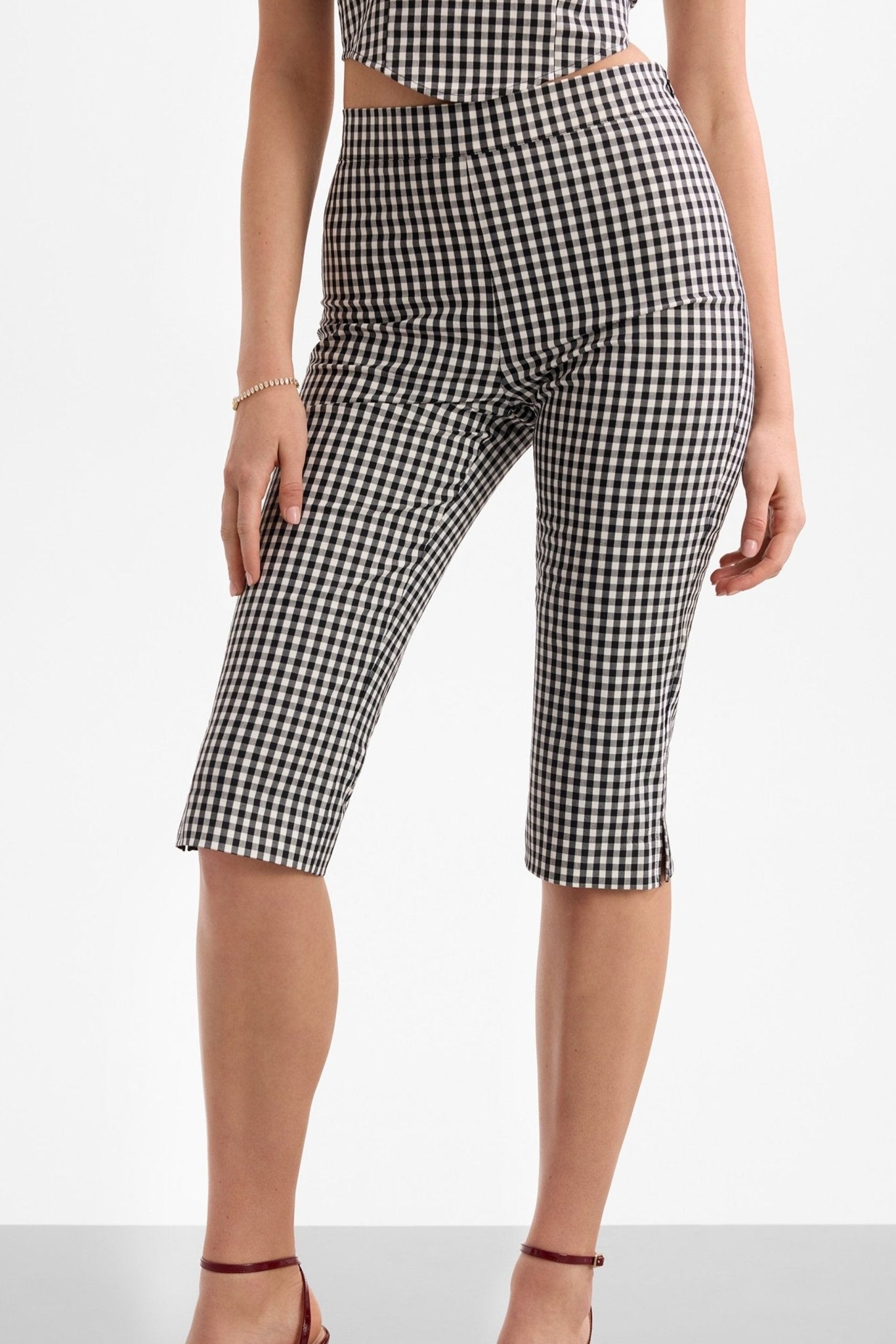 Marilyn Vichy Capri Pant by Guess - black gingham - Blue Sky Fashions & Lingerie