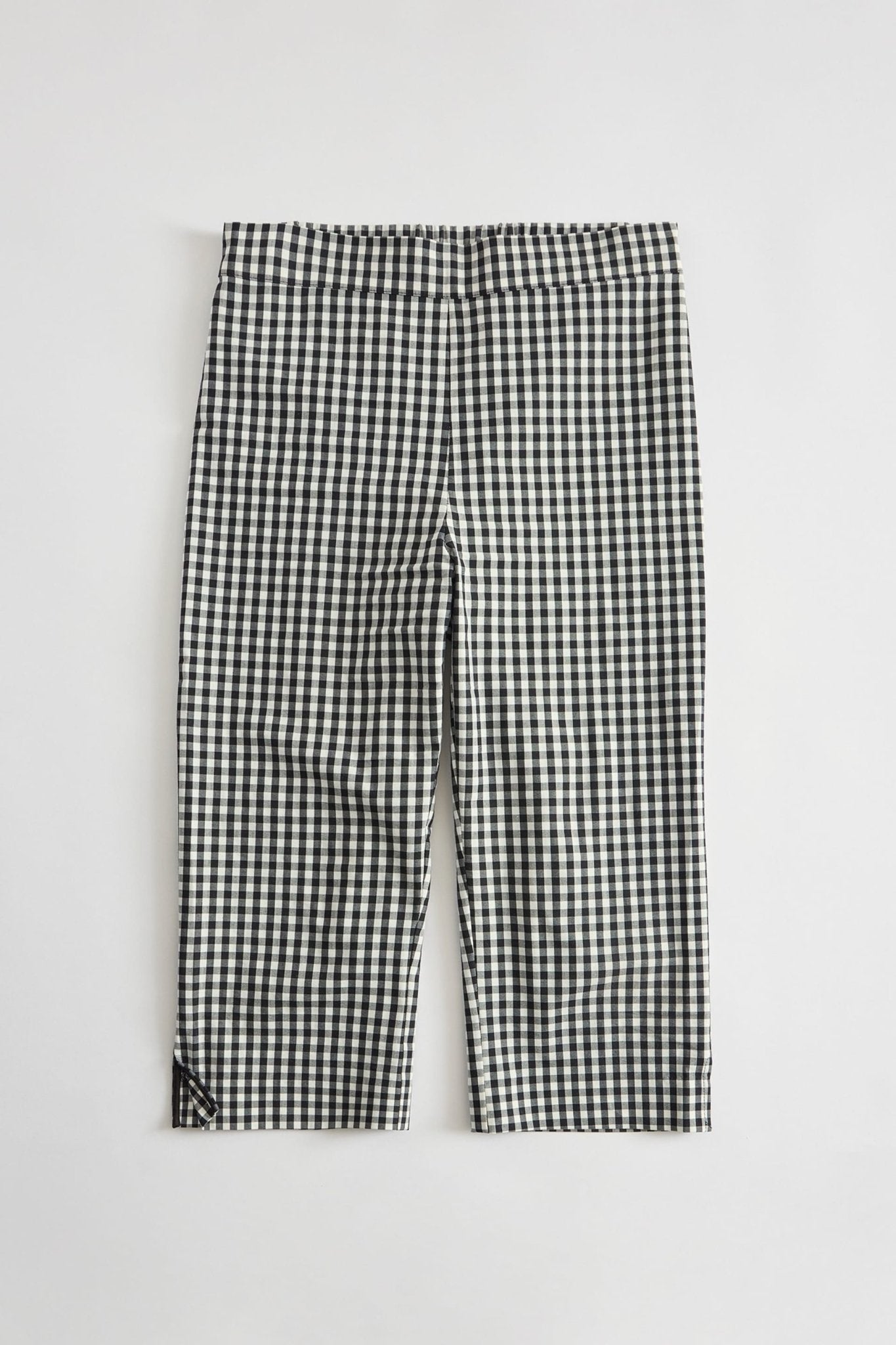 Marilyn Vichy Capri Pant by Guess - black gingham - Blue Sky Fashions & Lingerie