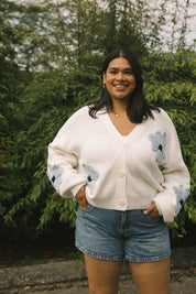 NORA DAISY CARDIGAN IN IVORY/BLUE - Blue Sky Fashions & Lingerie