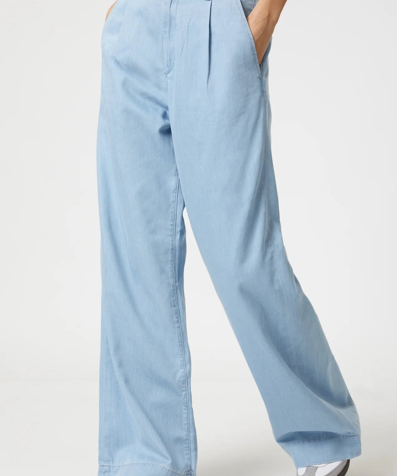 Pera Pleated Wide Leg Jeans - Light Blue Light Denim - Blue Sky Fashions & Lingerie